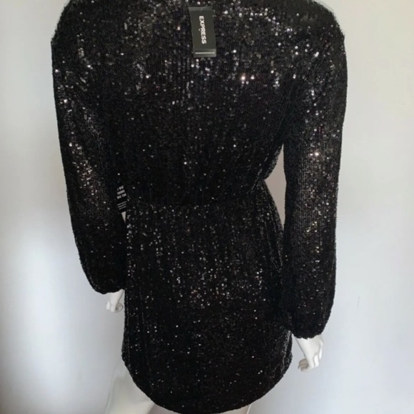 Back Stage Sequin Dress Long Sleeves Chic Cinch Waist Black NEW With Tags NWT - Picture 4 of 13
